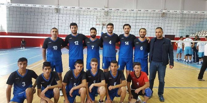 Hakkari’de Basketbol Ve Voleybol Heyecanı