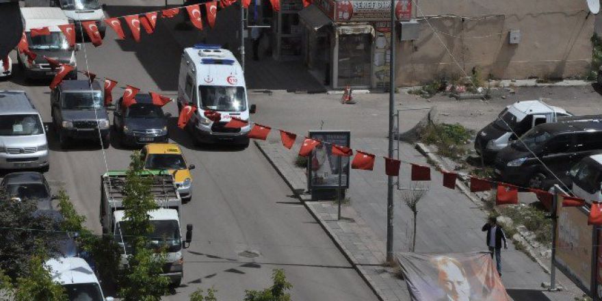 Kars’ta Ambulans Ve İtfaiyeye Yol Yok!