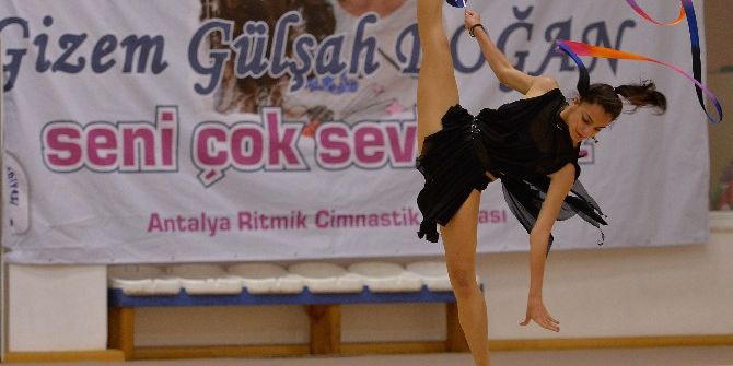 Muratpaşa Sporcusunu Unutmadı