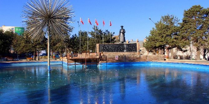 Erzurum’da Süs Havuzları Ve Şadırvanlar Buz Tuttu
