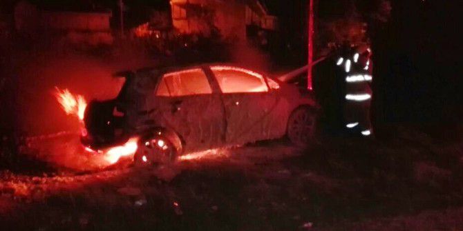 Otomobil Alev Alev Yandı