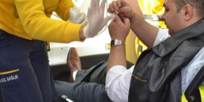 Kapıda Sıkışan Parmağı Koptu