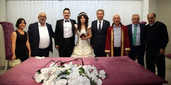 Başkan Altınok Öz, Personelinin Mutluluğuna Ortak Oldu