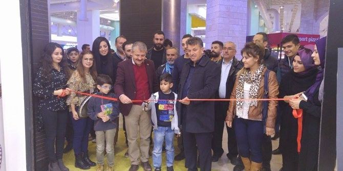 Tokat’ta “Çocuk Hakları” Konulu Fotoğraf Sergisi Açıldı