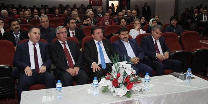 Okul Müdürlerine “Eğitim Ve Öğretimde Yenilikçilik Ödülleri” Semineri Verildi