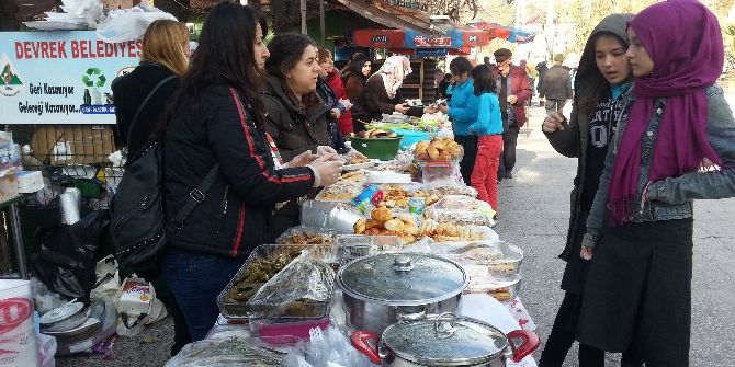 Fatih İlkokulunda Okul Yararına Kermes Düzenlendi