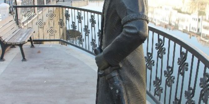 ‘Selfieci Şehzade’ye Yine Saldırdılar