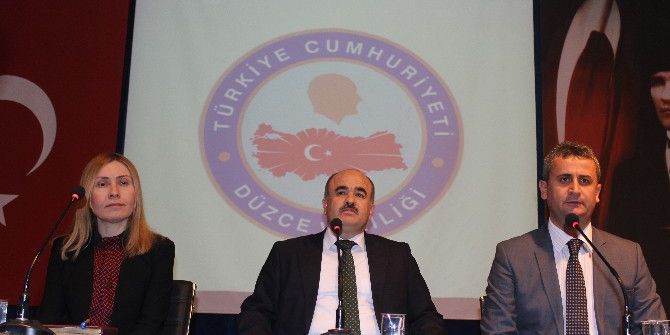 Vali Zülkif Dağlı Muhtarlarla Buluştu