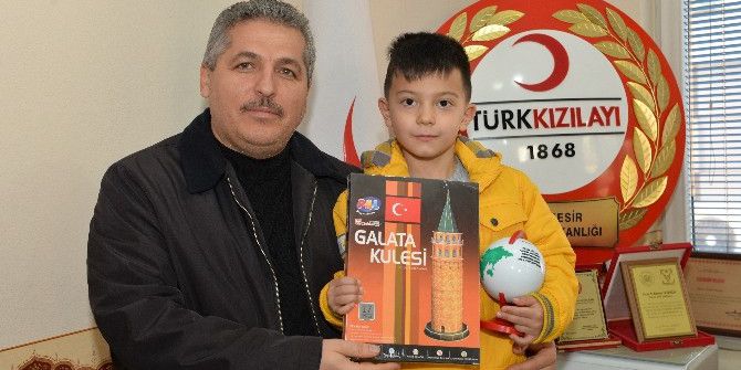 Bedeni Minik, Yüreği Büyük Bağışçı