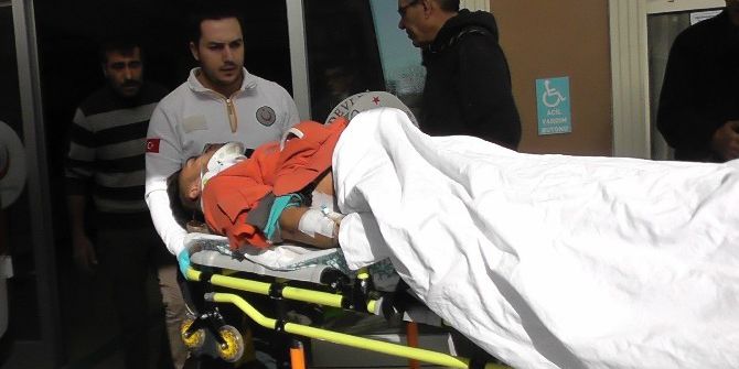 Kulu’da Üzerine Demir Düşen İnşaat İşçisi Ağır Yaralandı