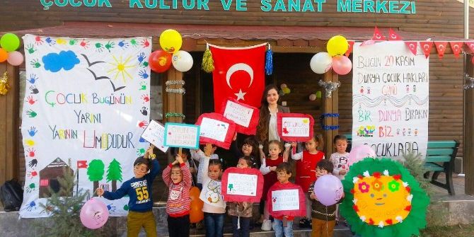 Alaşehirli Miniklerden Çocuk Hakları Vurgusu