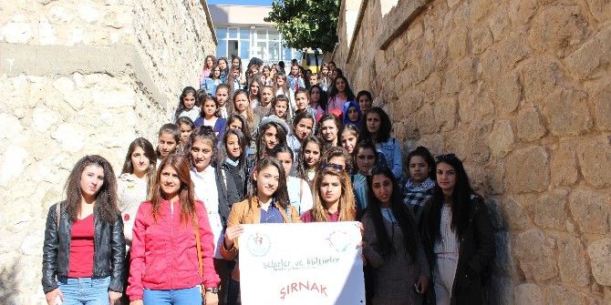 Silopi’de Kız Öğrenciler İçin Mardin Gezisi