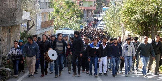 Kazada Ölen Gence Davullu Uğurlama