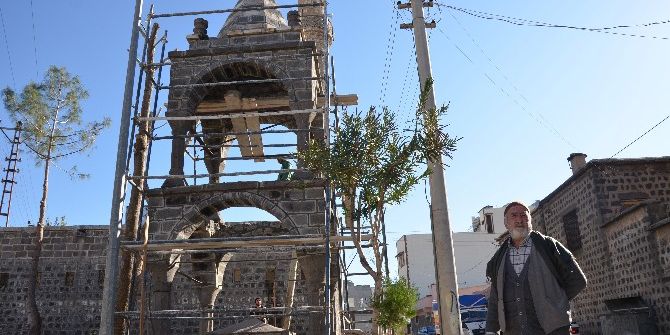 Tarihi Çeşme Restore Ediliyor