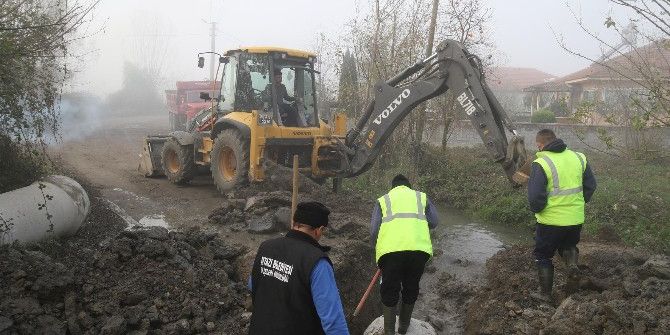 Akyazı Belediyesi’nden Cadde, Sokak Ve Yollarda Yoğun Çalışma
