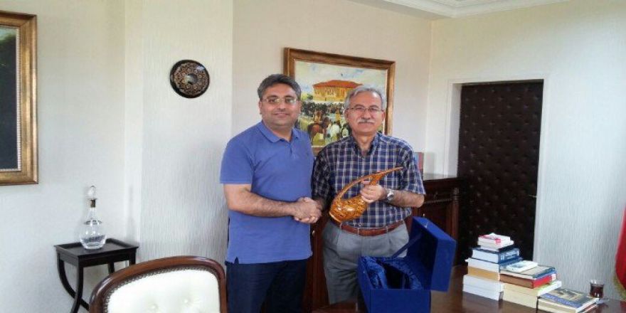 Çat Belediye Başkanı Duru, Bartın Üniversitesi Rektörü Kaplan’ı Ziyaret Etti