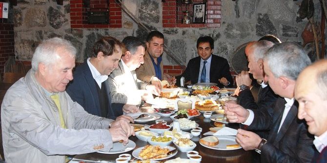 Bursa’nın Spor Adamları Kardelen’de Bir Araya Geldi