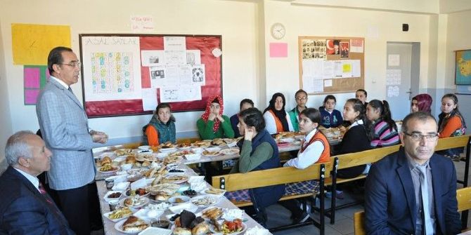 Gölbaşı’nda Öğrencilere Moral Kahvaltısı