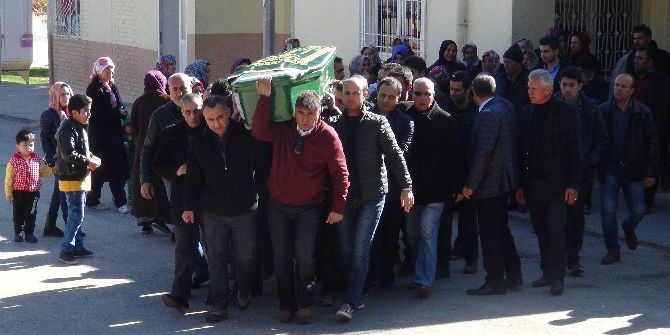 Gazeteci Savaş Oğuz’un Annesi Son Yolculuğuna Uğurlandı