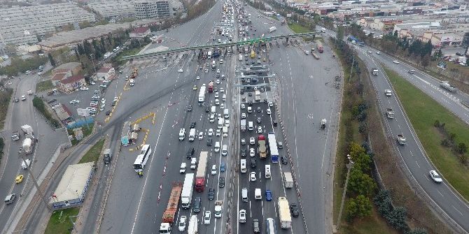 Mahmutbey Gişelerinde Yeni Sistem De Trafiği Azaltmadı