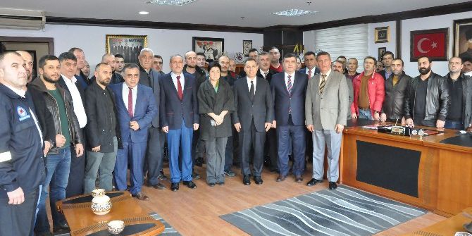 Başkan Uysal, Erdemir İşçisine Destek Verdi