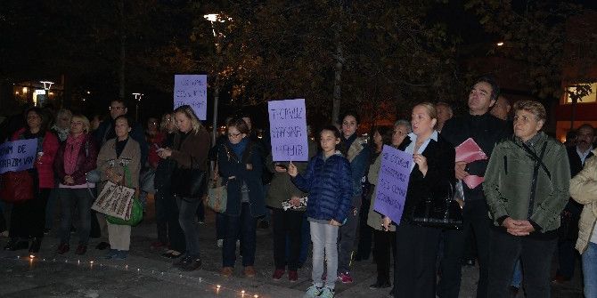 Urlalı Kadınlardan Cinsel İstismar Düzenlemesine Tepki