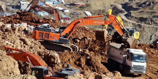6 Çocuk Babası Madenci Göçük Altında Kaldı