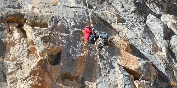 Arama Kurtarma Ekibi Bu Kez Keçiler İçin Seferber Oldu