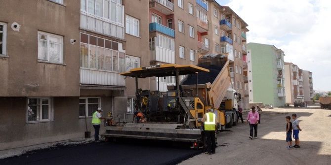 Palandöken Belediyesi 2016 Yılı İçerisinde 50 Bin Ton Asfalt Serdi