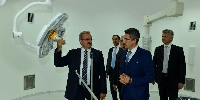 Vali Karaloğlu Hastaneleri İnceledi