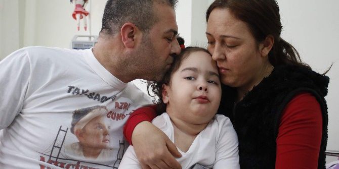 Ölümüne Büyüyen 4 Yaşındaki Azra Başka Çocuklara Umut Olacak