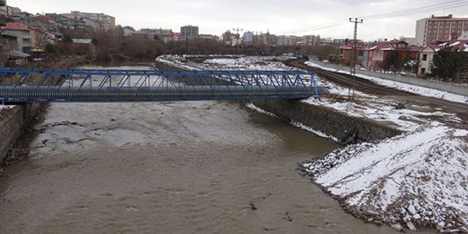 Islah Edilen Kars Çayı’na Şehir Kanalizasyonu Akıyor