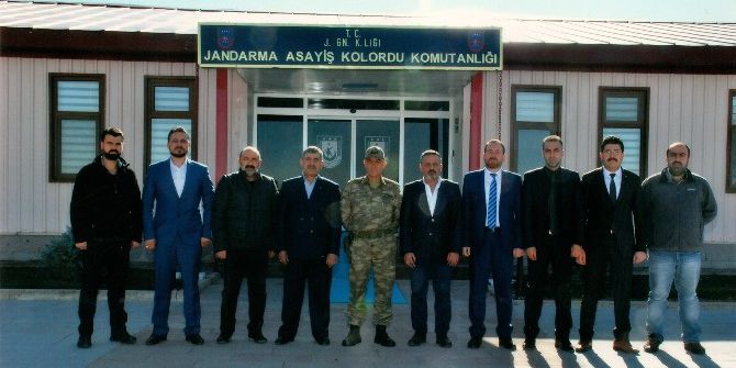 Korgeneral Çetin’den Küresünniler Derneğine Yemek