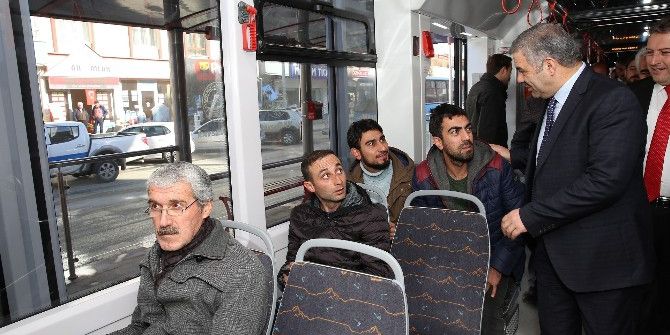 Tramvayda Başkan Var