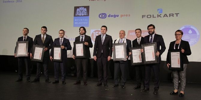 İzmir Medical Park’ın ’Mükemmellikte 4 Yıldız’ Gururu