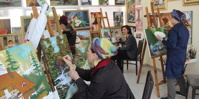 Ev Hanımıydılar, Ressam Oldular