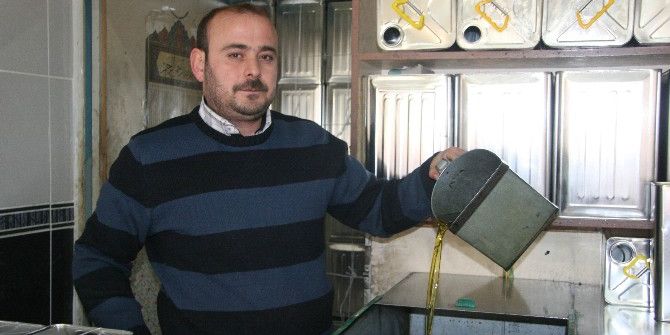 Yeni Mahsul Zeytinyağının Kilosu 13 Tl’den Satılıyor