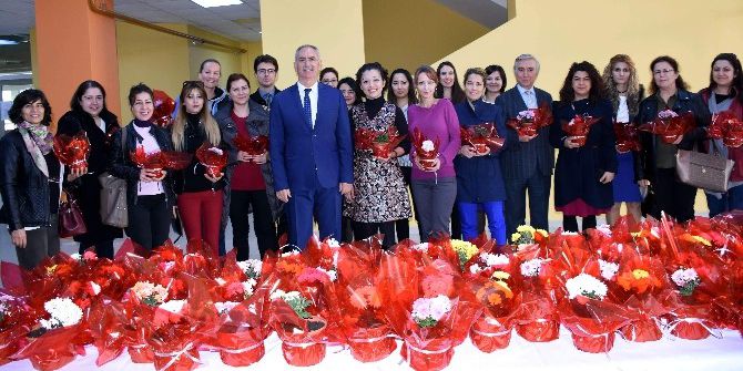 Başkan Kale, Öğretmenleri Unutmadı