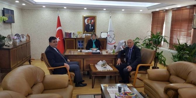Başkan Yalçın’dan İl Milli Eğitim Müdürü Durmuş’a Öğretmenler Günü Ziyareti