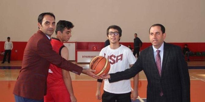 Diyarbakır’da Okul Sporları Start Aldı