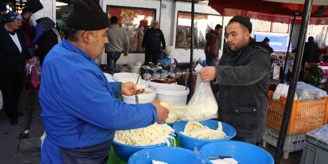 Yozgat’ta Köylü Pazarı Esnafı ‘Kapalı Pazar’ Heyecanı Yaşıyor