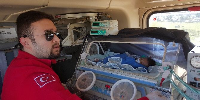 Ambulans Helikopter 11 Günlük Bebek İçin Havalandı