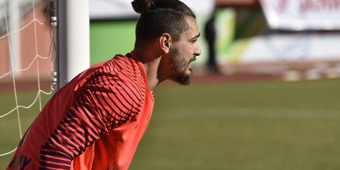 Gümüşhanespor’un Kalecisi Hasan Hüseyin Akınay Başarısı İle Dikkat Çekiyor
