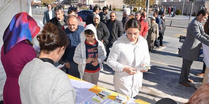 Sivas’ta Ücretsiz Diş Fırçası Ve Macunu Dağıtıldı