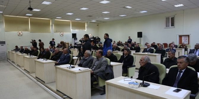 Vali Taşyapan Muhtarlarla Bir Araya Geldi