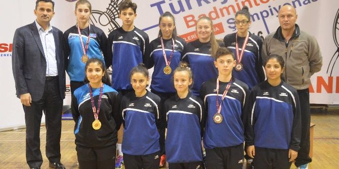 Türkiye Badminton Şampiyonasindan 9 Madalya İle Döndüler