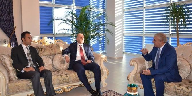 Vali Azizoğlu’ndan Çat Belediyesi’ne Tam Not...