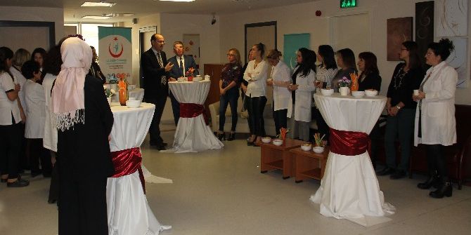 Diş Hekimleri Günü’nde Başarılı Diş Hekimlerine Teşekkür Belgesi