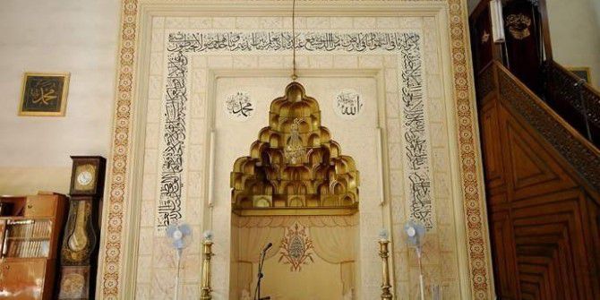 648 Yıllık Camiden Tarihi Saat Göz Göre Çalındı