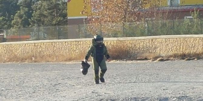 Cezaevi Önünde Şüpheli Paket Alarmı